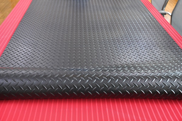 rubber diamond plate mat